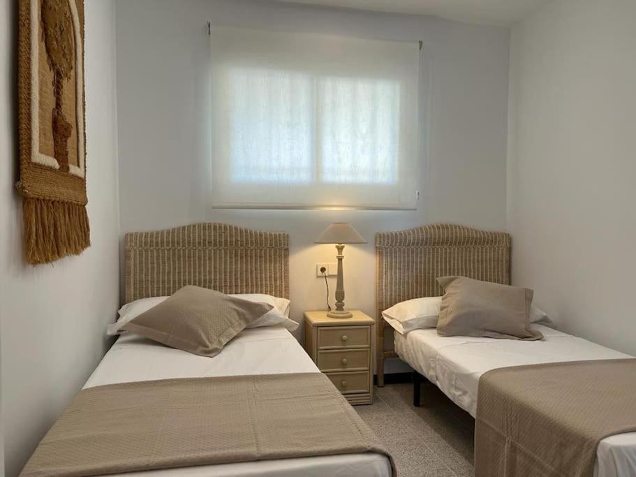Apartamento 1ª Linea De Playa - Con Piscina Y Parking Playa de Gandia Bagian luar foto