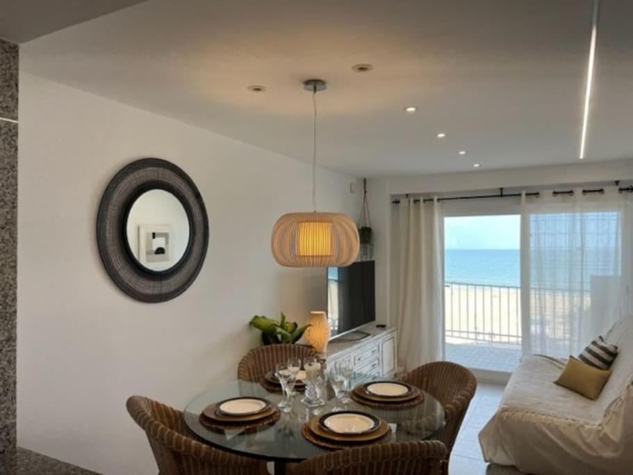 Apartamento 1ª Linea De Playa - Con Piscina Y Parking Playa de Gandia Bagian luar foto