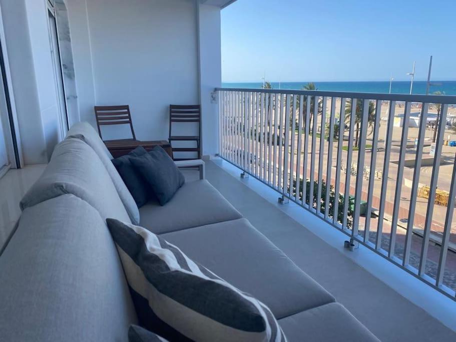 Apartamento 1ª Linea De Playa - Con Piscina Y Parking Playa de Gandia Bagian luar foto