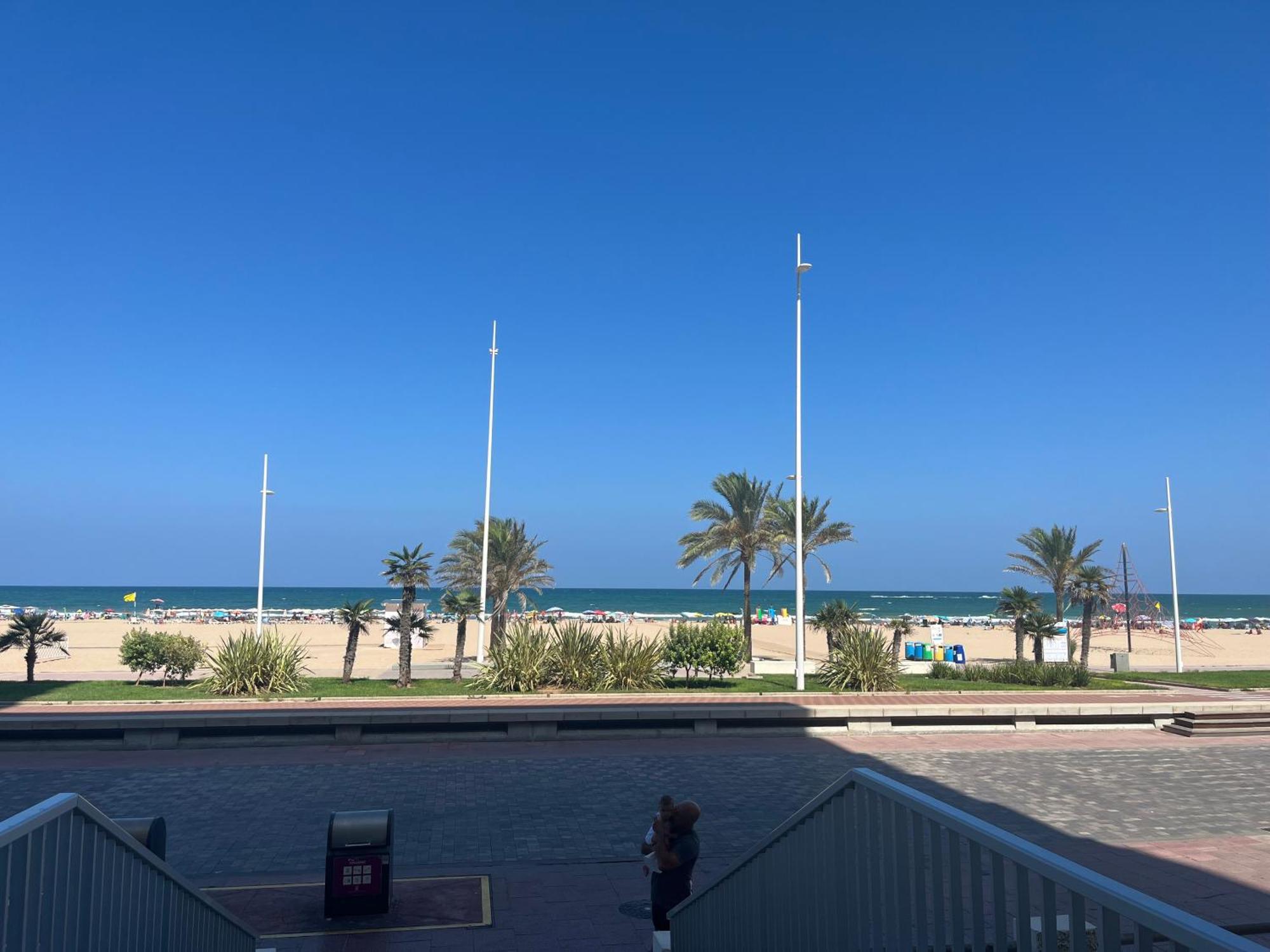 Apartamento 1ª Linea De Playa - Con Piscina Y Parking Playa de Gandia Bagian luar foto