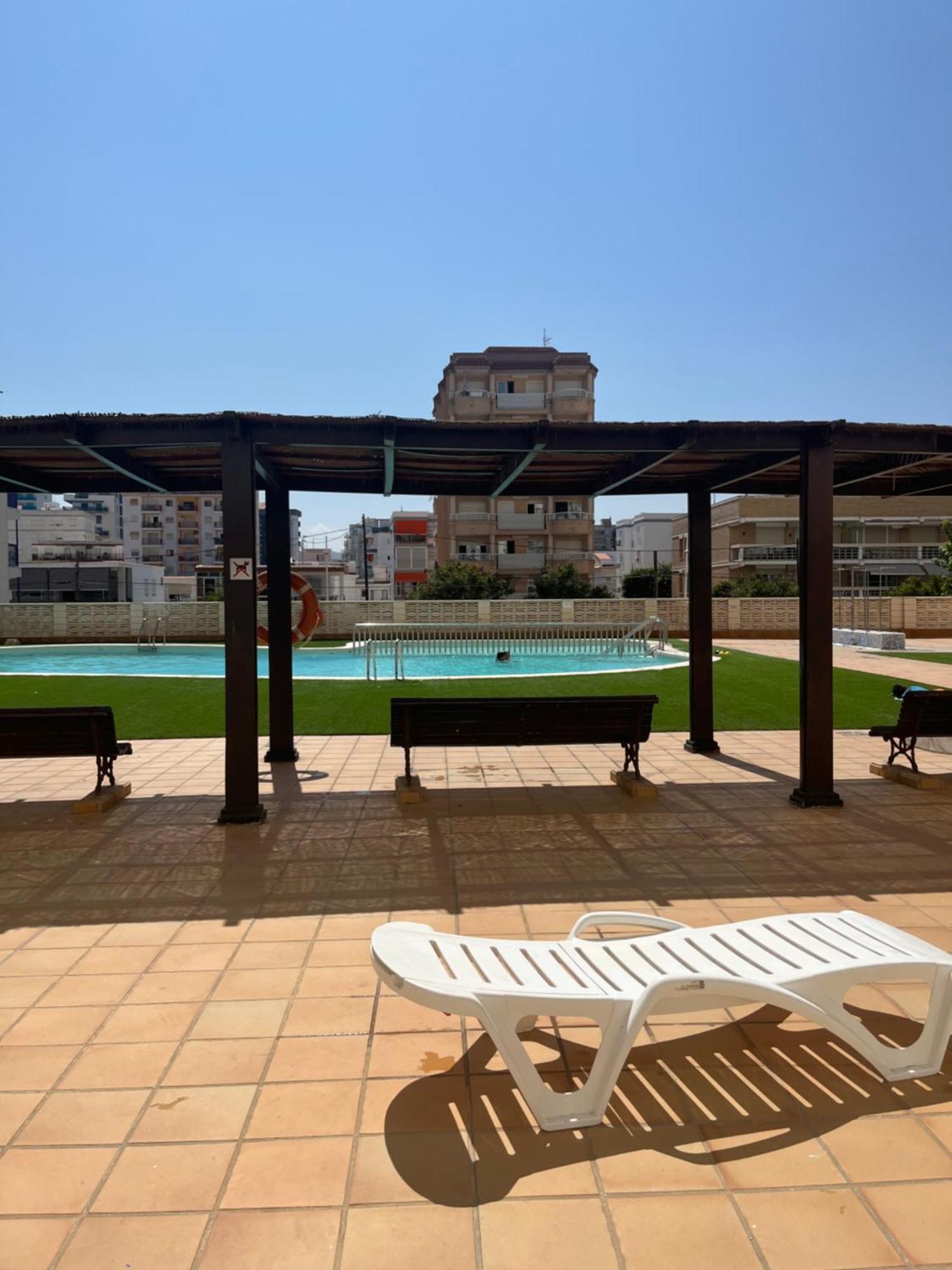 Apartamento 1ª Linea De Playa - Con Piscina Y Parking Playa de Gandia Bagian luar foto